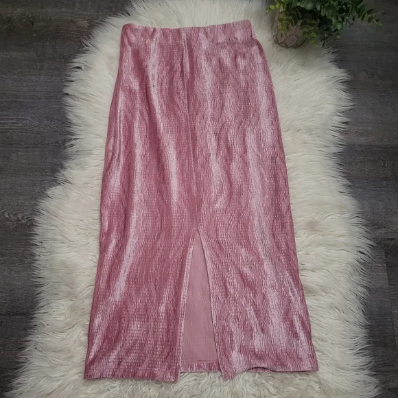 UO Kimmy Velvet High-Rise Pink Midi Skirt size XS - Picture 7 of 13